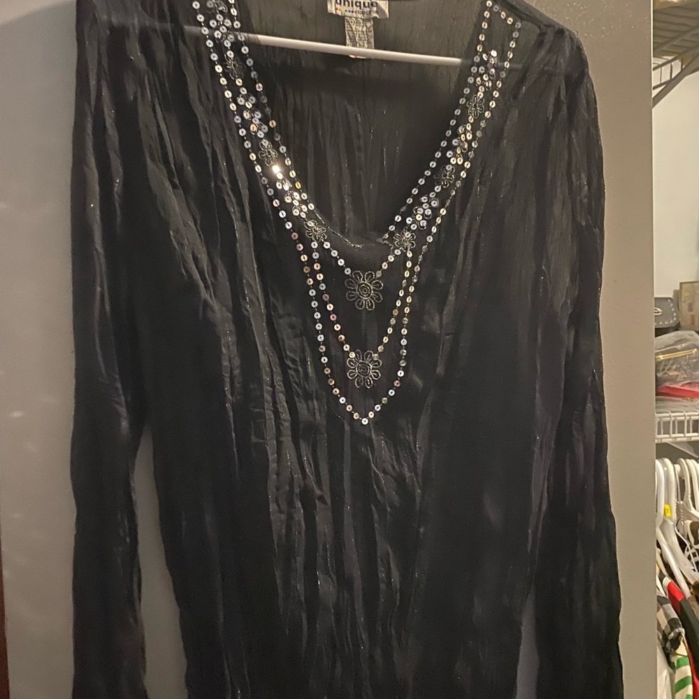 Sequin black top